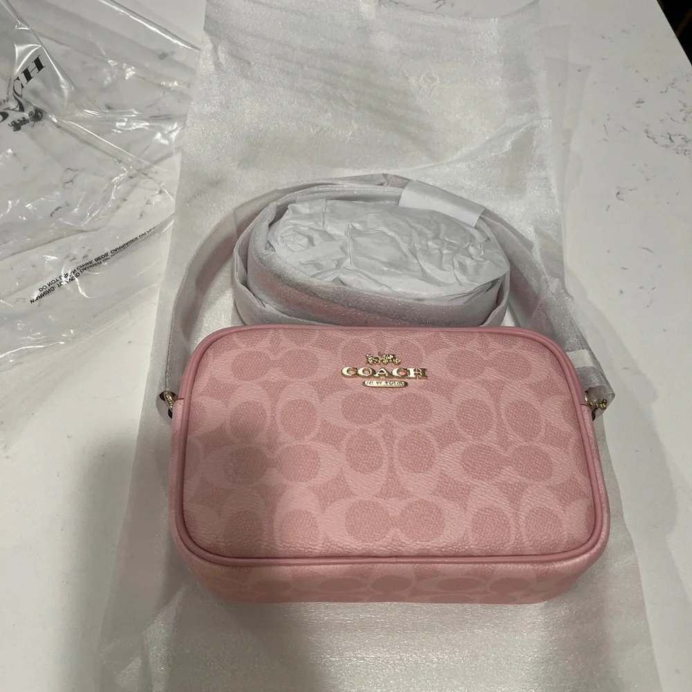 New! Coach! - Picture 7 of 16